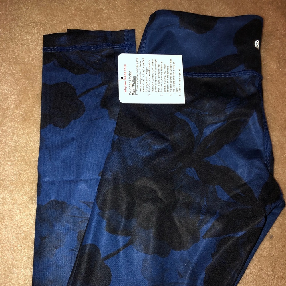 Brand new lululemon leggings! - Picture 2 of 4